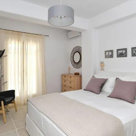 Luxury Paros Ianthe Striking Beauty 4 Bedrooms Pounda